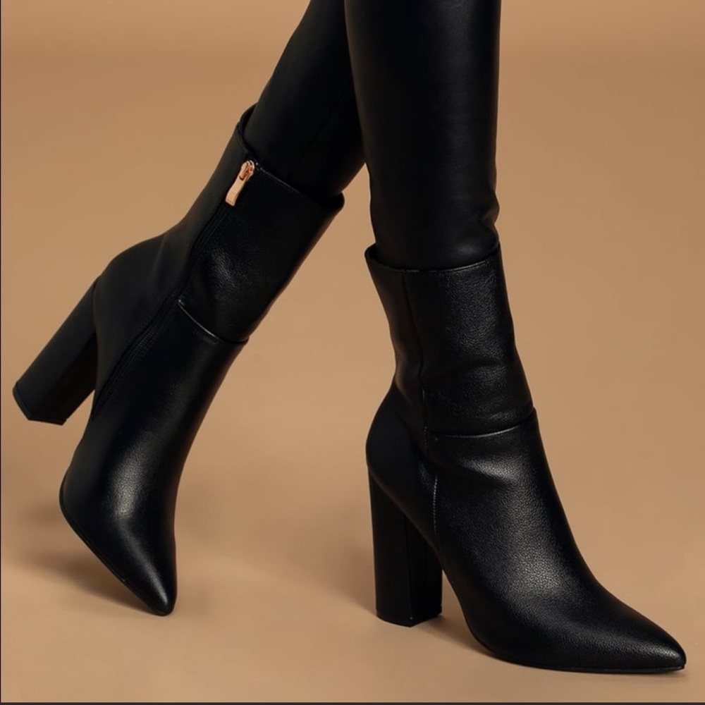 SOLD NWT Lulu’s Dawson Black Pebble Pointed Toe Boots